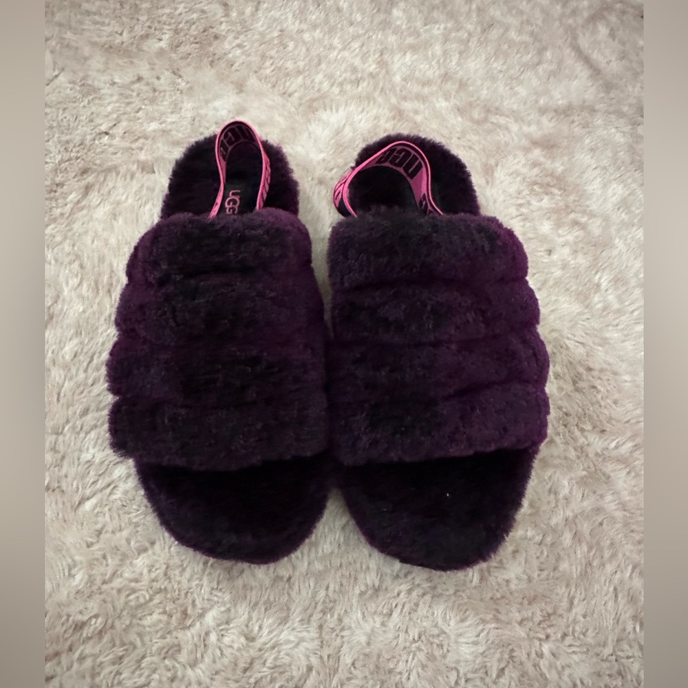 UGG Slides